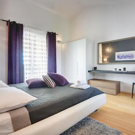 Branka ロヴィンスコ・セロ